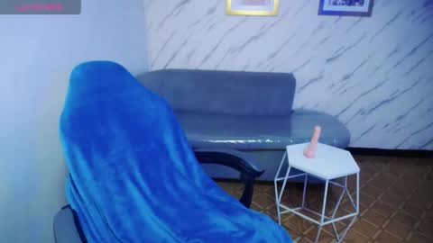 Snapshot of sweet_cam_v chatting on May 28, 3:04 am Hi Stream 1430 to 2100pm online show from May 28, 3:04 am