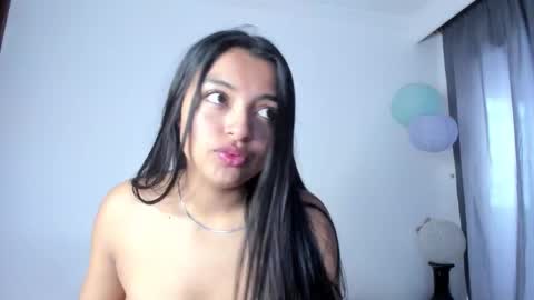 Snapshot of sweet_cinamon69 chatting on September 8, 8:19 pm Canela online show from September 8, 8:19 pm