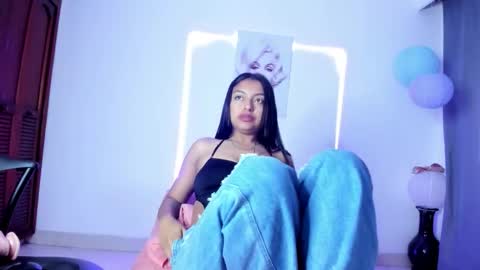 Snapshot of sweet_cinamon69 chatting on October 12, 1:32 pm Canela online show from October 12, 1:32 pm