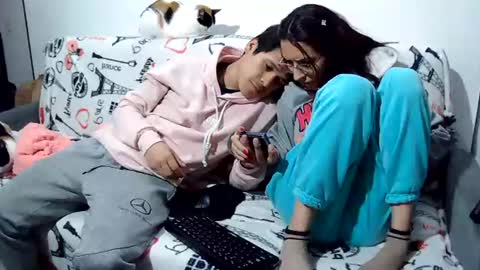 Snapshot of sweet_cum8 chatting on August 6, 9:33 am Sweet cum online show from August 6, 9:33 am