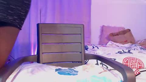 Snapshot of sweet_daniela_beauty chatting on March 2, 6:25 am online show from March 2, 6:25 am