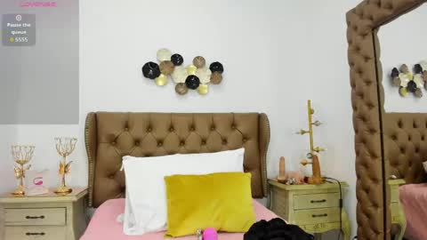 Snapshot of sweet_dannix chatting on June 1, 7:37 pm sweet dannix online show from June 1, 7:37 pm