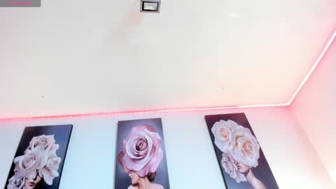 Kendra online show from December 1, 4:29 pm