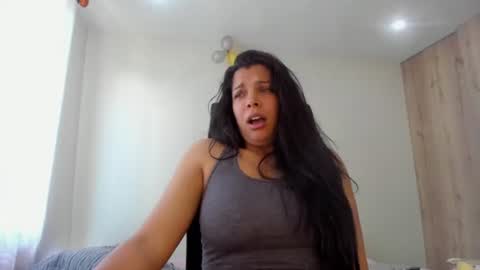 Snapshot of sweet_dreamses chatting on July 6, 2:25 pm Kendra online show from July 6, 2:25 pm
