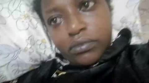 sweet_ebony001 online show from April 23, 1:29 am