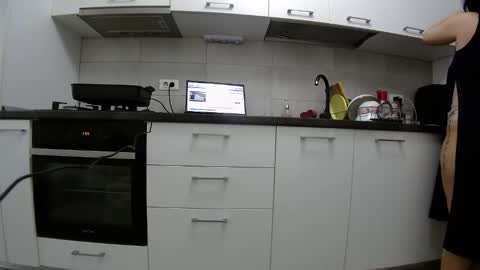           online show from November 27, 6:26 am