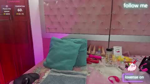  emmili  online show from December 2, 11:59 am