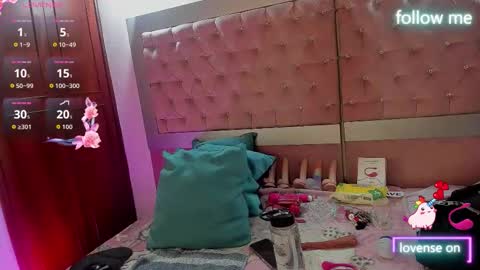  emmili  online show from February 13, 12:01 pm