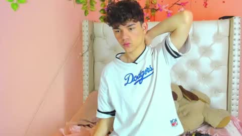 Snapshot of sweet_felixx chatting on June 15, 5:53 am Felipe independent model online show from June 15, 5:53 am