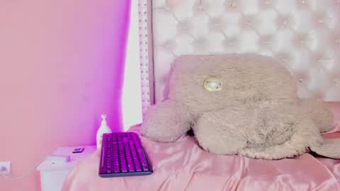 Snapshot of sweet_felixx chatting on August 3, 9:04 am Felipe independent model online show from August 3, 9:04 am