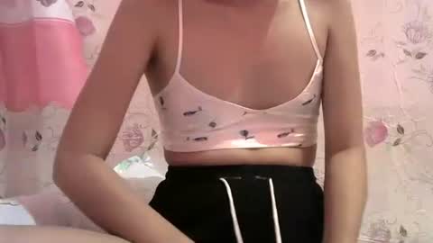Snapshot of sweet_gamella chatting on January 15, 7:34 pm Gael online show from January 15, 7:34 pm