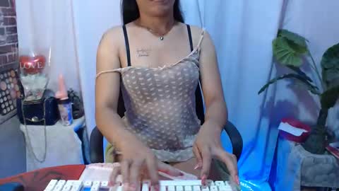 hanna mae online show from June 3, 11:24 am