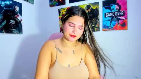 H A N N A online show from November 17, 1:55 am