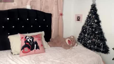 Hannah online show from December 4, 9:07 am