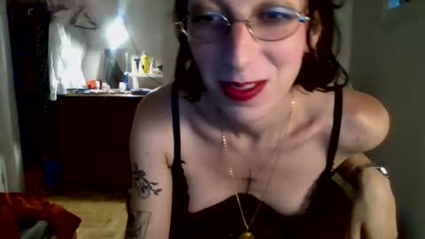 Snapshot of sweet_harvey chatting on June 11, 11:47 pm sweet_harvey online show from June 11, 11:47 pm