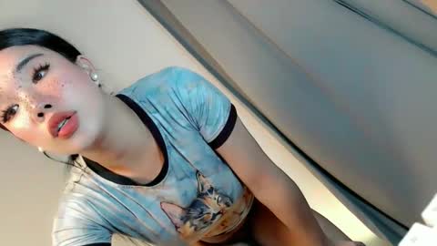 Snapshot of sweet_katrina69 chatting on October 10, 6:40 pm sweet_katrina69 online show from October 10, 6:40 pm