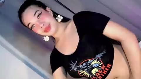 Snapshot of sweet_katrina69 chatting on October 19, 11:44 am sweet_katrina69 online show from October 19, 11:44 am