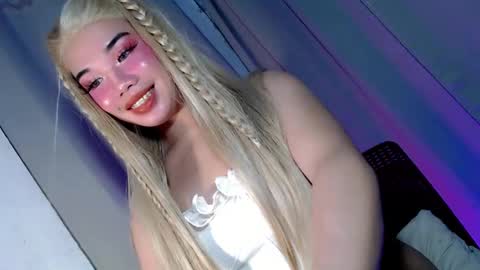 sweet_katrina69 online show from November 7, 11:32 am