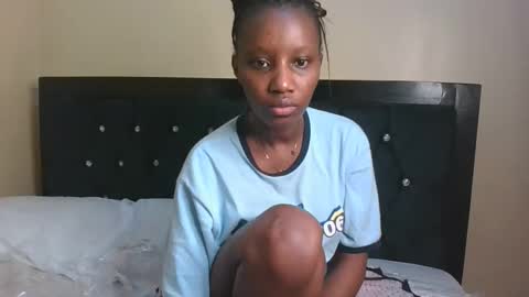 Snapshot of sweet_kio chatting on November 8, 10:48 am sexyy online show from November 8, 10:48 am