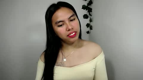 sweet_kyline69 online show from November 22, 2:32 am