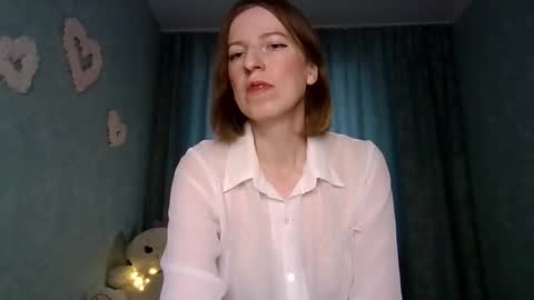sweet_lilbunny online show from September 17, 2:13 am