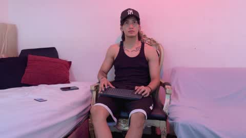 Snapshot of sweet_litle_ chatting on June 9, 12:17 pm Mia online show from June 9, 12:17 pm