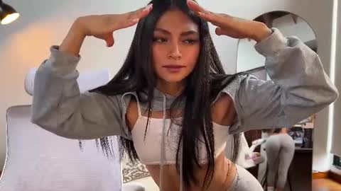 Snapshot of sweet_littleee chatting on July 3, 7:31 pm free private online show from July 3, 7:31 pm