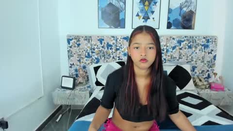 Snapshot of sweet_loraine chatting on August 7, 2:30 pm Loraine online show from August 7, 2:30 pm