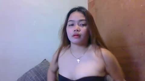 Snapshot of sweet_mae28xx chatting on September 15, 6:24 am sweet_mae28xx online show from September 15, 6:24 am