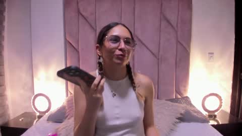 Snapshot of sweet_meelody chatting on September 27, 11:32 pm Melody online show from September 27, 11:32 pm