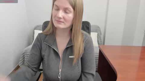 Mila online show from March 6, 6:37 pm