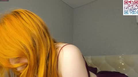 Mia online show from October 19, 2:07 pm