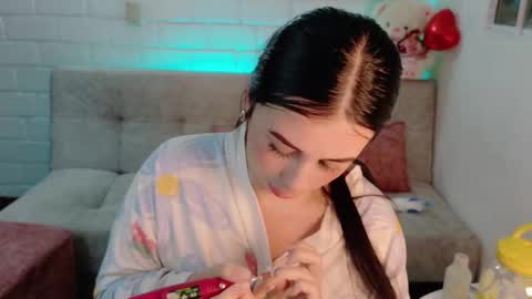 Sweet  Mia online show from October 12, 11:37 pm