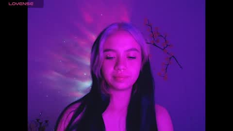 Snapshot of sweet_molly420 chatting on June 1, 5:31 am sweet molly420 online show from June 1, 5:31 am
