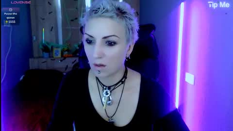 sweet_n_strong online show from November 1, 8:05 am