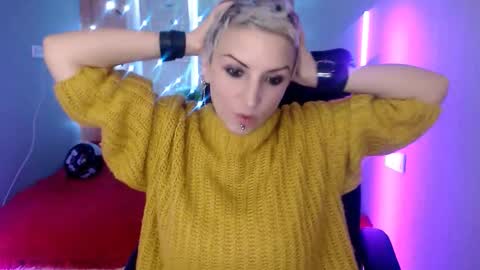 sweet_n_strong online show from November 9, 8:45 am