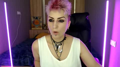 sweet_n_strong online show from January 9, 7:44 am