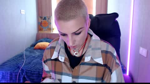 sweet_n_strong online show from May 8, 11:15 am