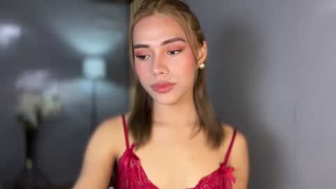 Snapshot of sweet_nikki03 chatting on June 5, 3:02 am sweet_nikki03 online show from June 5, 3:02 am