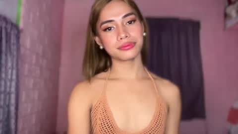 Snapshot of sweet_nikki03 chatting on July 2, 10:21 am sweet_nikki03 online show from July 2, 10:21 am