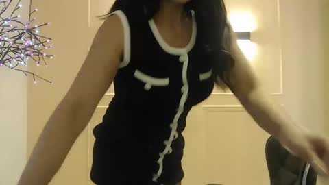 My name is Catalina. Please say hello I like to chat with you. If you have requests please use tip online show from February 3, 9:18 pm