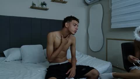 Daniel Thoma y Gaby online show from December 22, 1:57 am