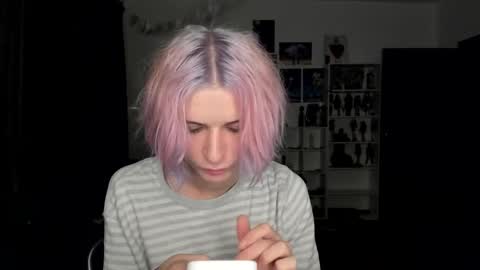 kira online show from October 24, 7:32 pm