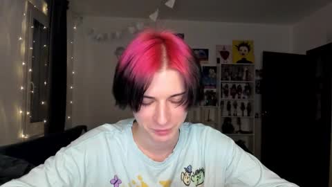 kira online show from November 17, 2:23 pm