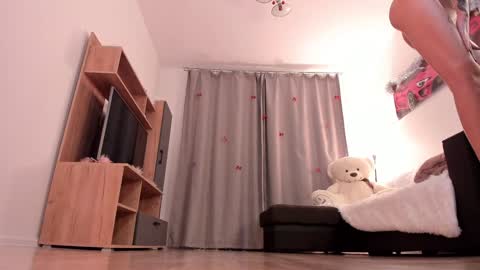 Ashley online show from December 29, 9:52 pm