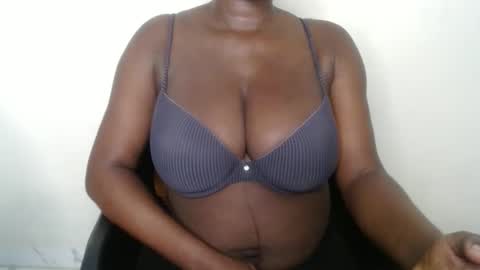 Snapshot of sweet_rayaxx chatting on November 3, 11:04 pm raya online show from November 3, 11:04 pm