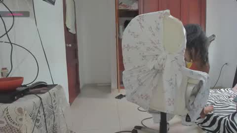 Snapshot of sweet_robyn chatting on October 21, 8:20 pm sweet_robyn online show from October 21, 8:20 pm