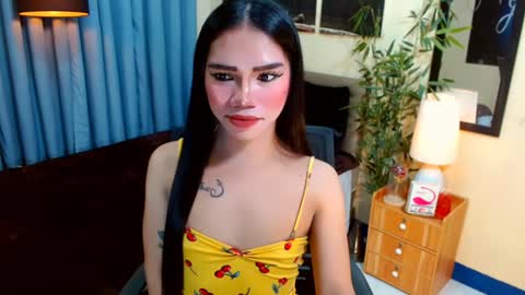 sweet_sabrina12 online show from December 14, 12:33 am