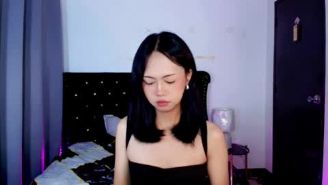 Snapshot of sweet_savii chatting on May 17, 11:17 am lovesavii online show from May 17, 11:17 am