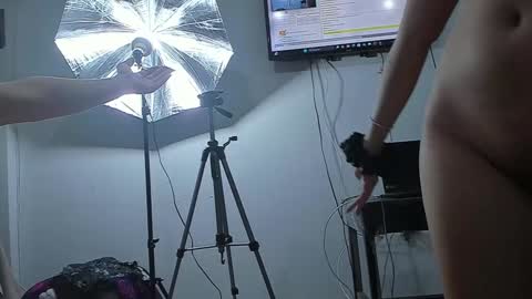 Snapshot of sweet_sensations3 chatting on December 7, 3:25 am sweet_sensations3 online show from December 7, 3:25 am